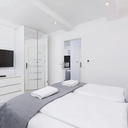 Comfy Lubelska By Renters *